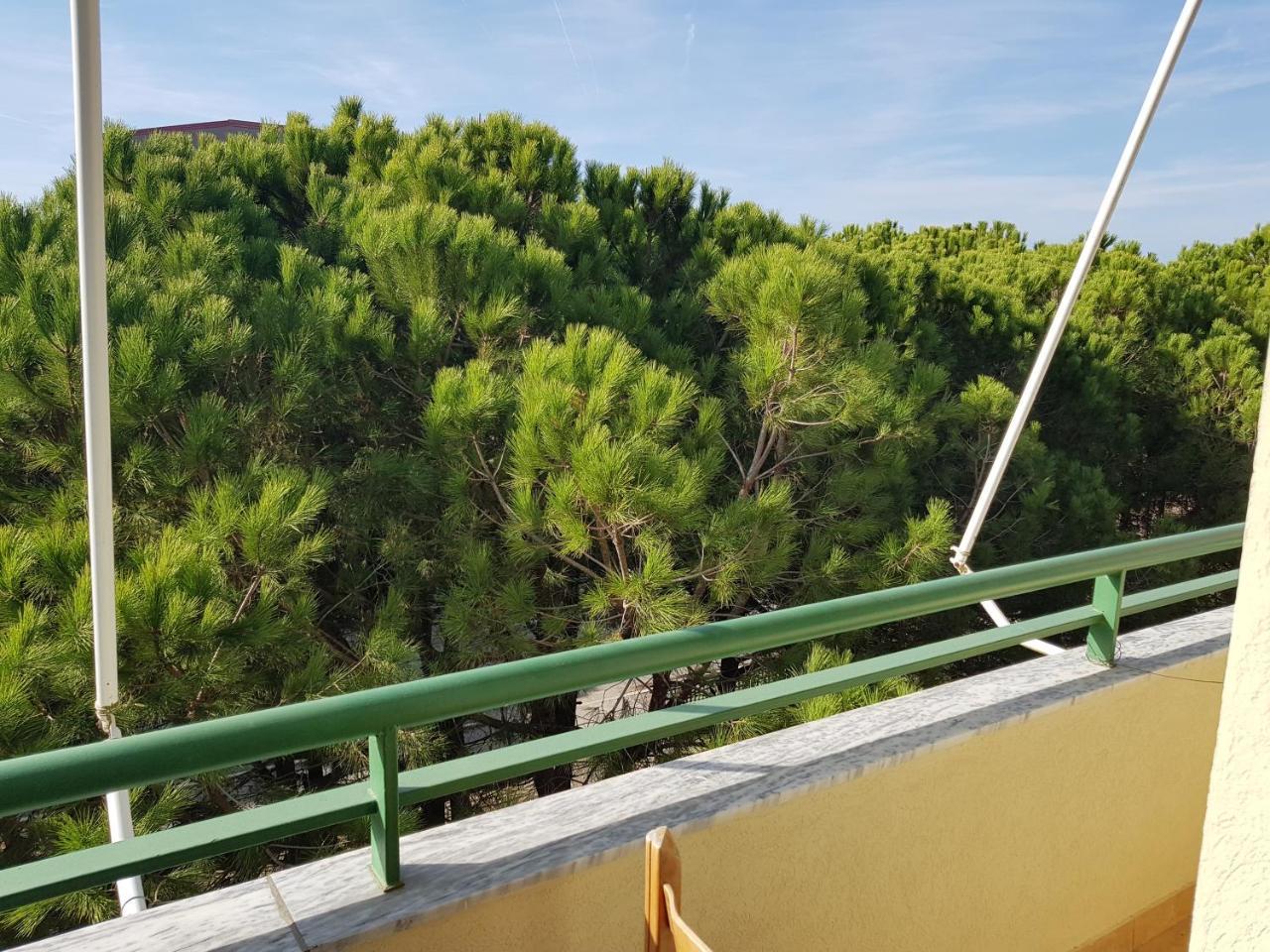 Holiday Family Apartment Голем Экстерьер фото