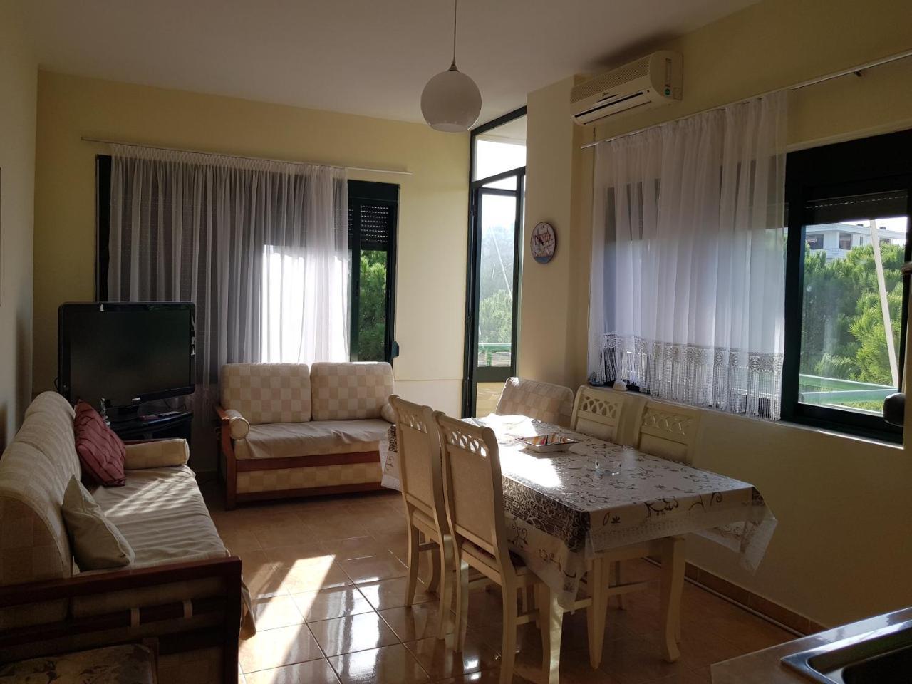 Holiday Family Apartment Голем Экстерьер фото